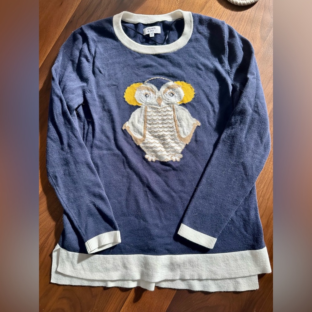 Crown & Ivy Navy Blue White High Low Lightweight Sweater Owl Motif Size XS